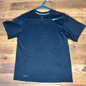 NIKE Black Dri-Fit Men's T-Shirt Medium Athleticwear - Working out and Everyday